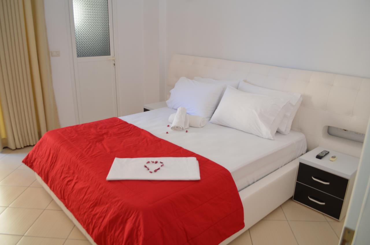 Noah Apartaments Sarandë Exterior foto